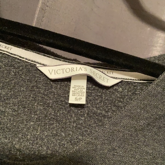 Victoria’s Secret Hoodie Size Small - Picture 2 of 3